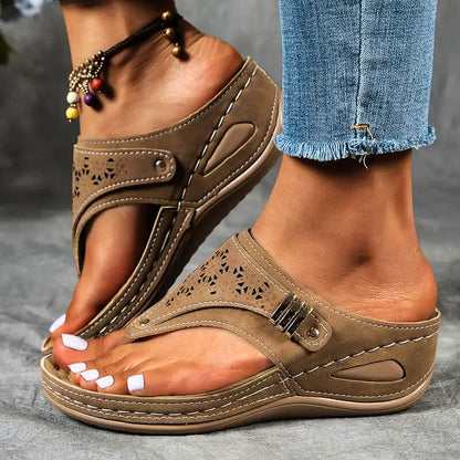 Aurora Strides Sandals