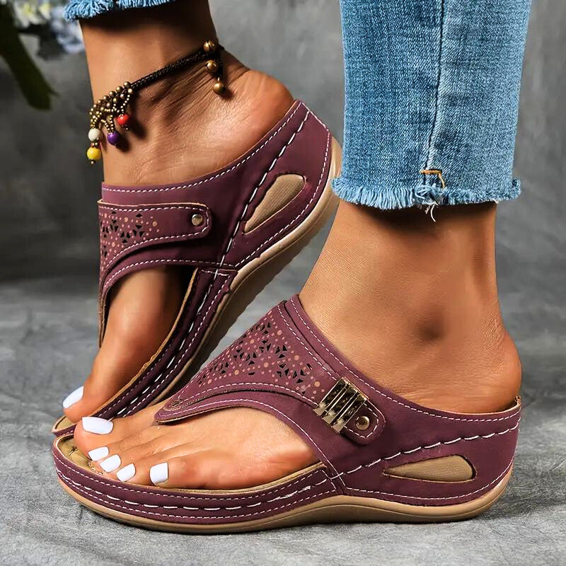 Aurora Strides Sandals